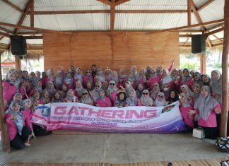 Tingkatkan Kebersamaan: Family Gathering DWP Unila di Sanggar Beach