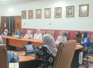 Dharma Wanita (DW) Fakultas Hukum Unila Gelar Rapat Rutin, Arisan, dan Sosialisasi UU Kekerasan Dalam Rumah Tangga dan Kekerasan Seksual