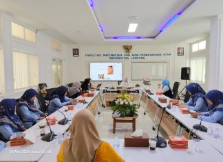 DWP Unsur Pelaksana FMIPA Unila Gelar Pertemuan Bulanan dengan Kegiatan Merangkai Bunga dan Edukasi Kesehatan