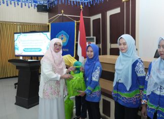 DWP Fakultas Teknik Unila Salurkan Dana Baksos Ramadan 24 Juta Rupiah untuk Tendik dan Mahasiswa Terdampak Banjir di Aceh, Sumatra Utara dan Sumatra Barat